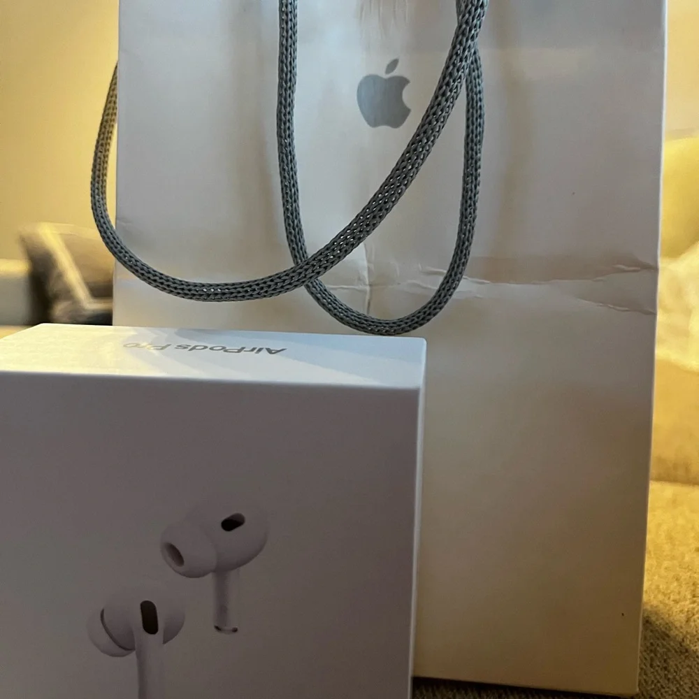Apple AirPods Pro 2 with Charging Case - White
